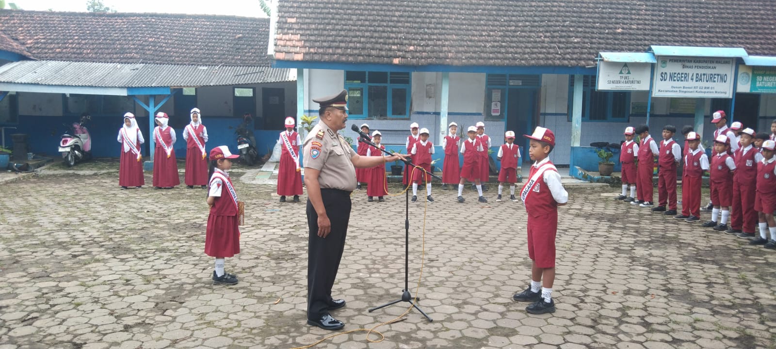 Polres Malang Beri Edukasi dan Pembinaan ke Siswa SD di Singosari