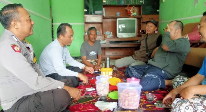 Bhabinkamtibmas Polres Malang Intensifkan Sambang Warga, Serap Aspirasi Masyarakat