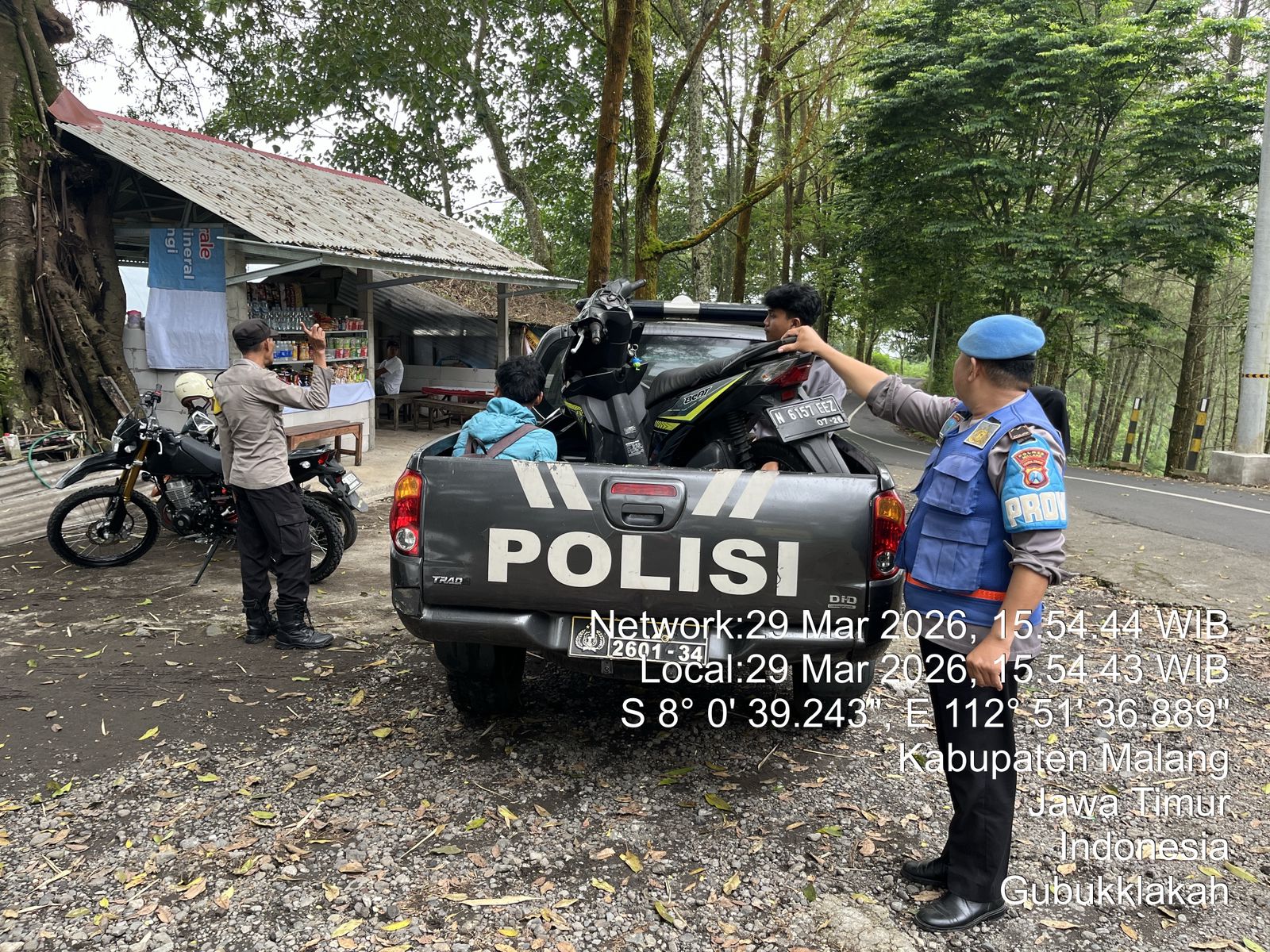 Respons Cepat 110, Polres Malang Evakuasi Pengendara Rem Blong di Jalur Bromo