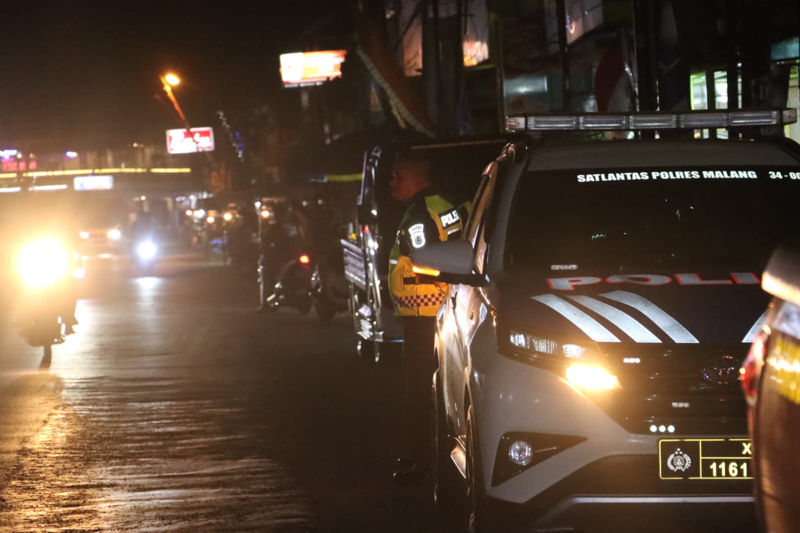 Cegah Kejahatan Malam, KRYD Polres Malang Sisir Jalur Rawan hingga Subuh