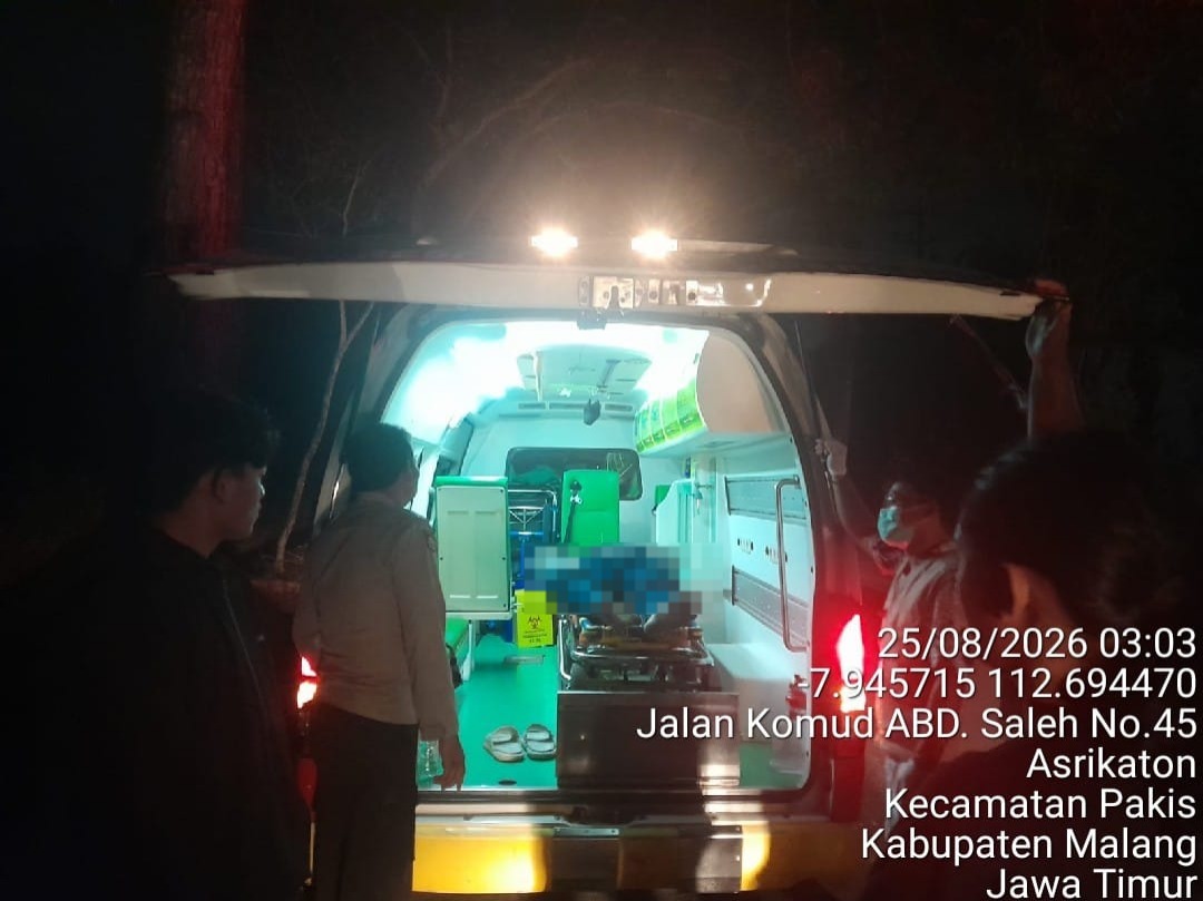 Warga Lapor Laka Motor via 110, Polisi Malang Langsung Datang dan Evakuasi Korban