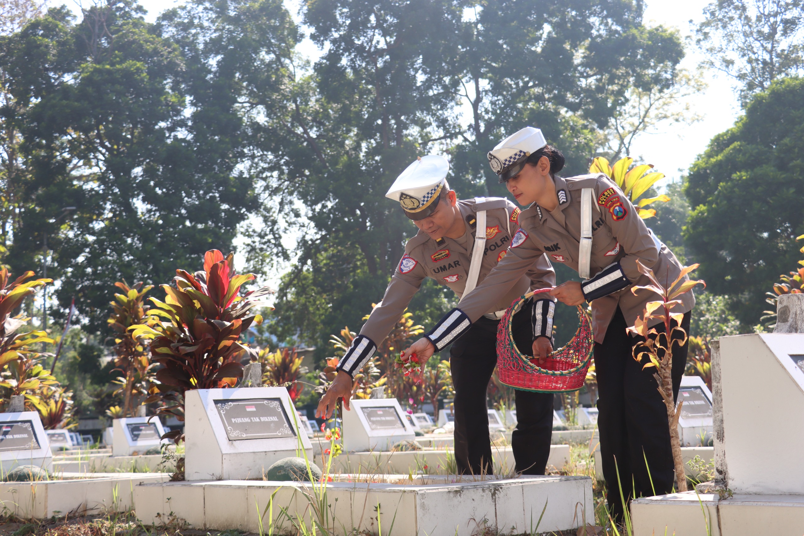 Kenang Pahlawan di HUT ke-71, Satlantas Polres Malang Komitmen Layani Warga
