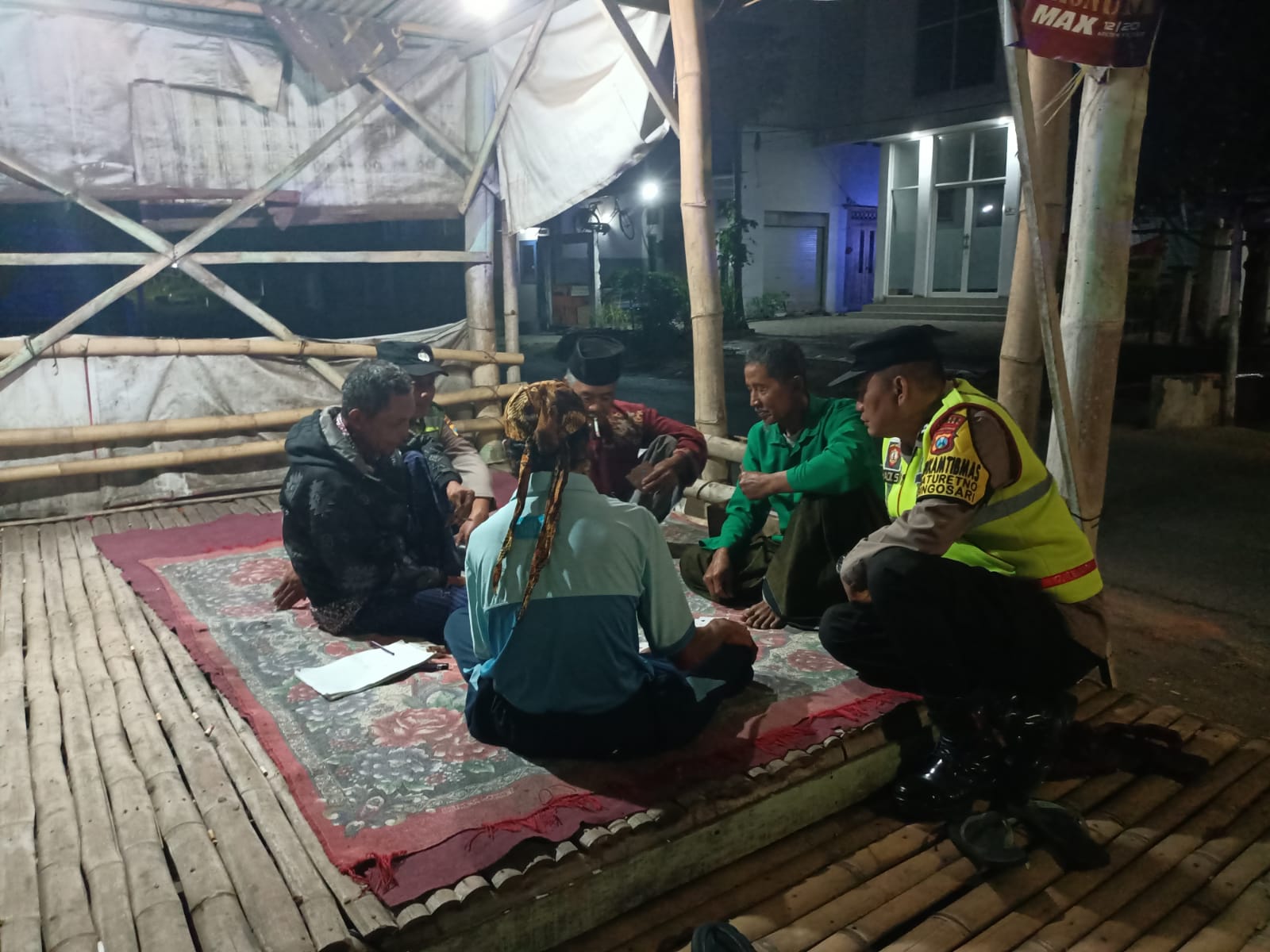 Patroli Polres Malang Sambangi Warga, Sampaikan Pesan Kamtibmas