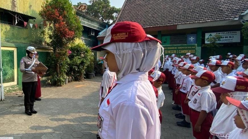 Polres Malang Manfaatkan Upacara Sekolah untuk Edukasi Pelajar
