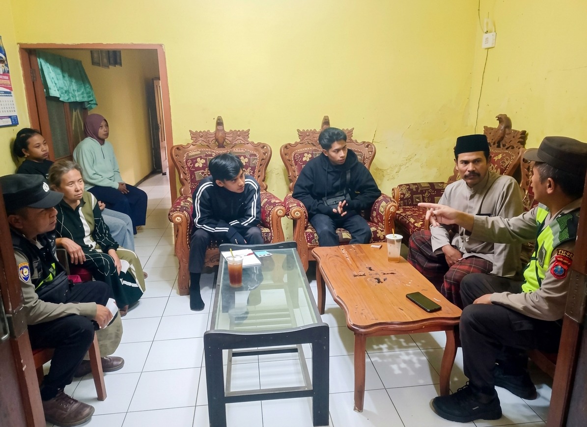 Bhabinkamtibmas Jadi Tempat Warga Mengadu, Polisi Bantu Cari Solusi