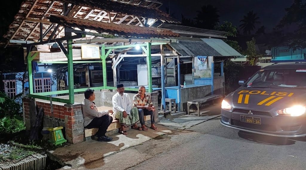 Saat Warga Beristirahat, Polisi Malang Patroli Jaga Keamanan Permukiman
