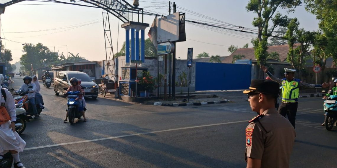 Kapolres Malang Pantau Pelayanan Pagi, Pastikan Polisi Hadir di Jalan